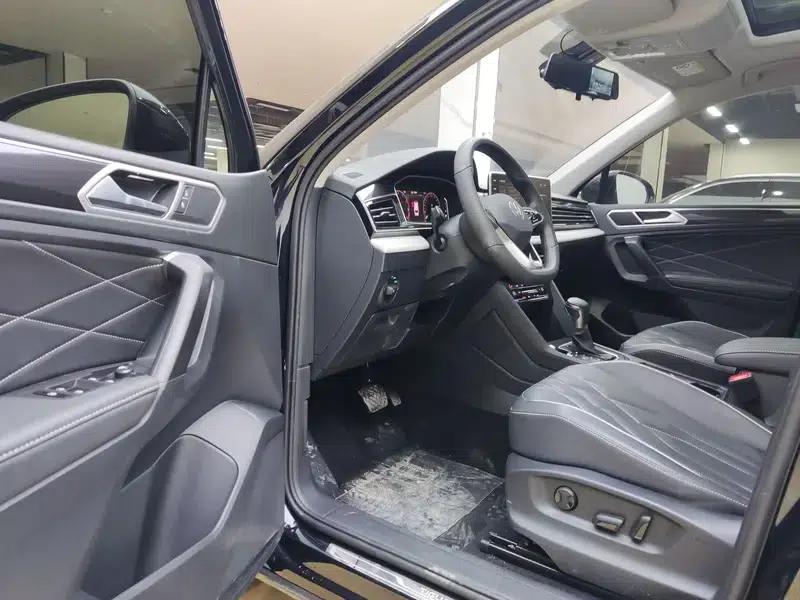 Tiguan L 2023 280TSI Trendy Limited Edition — миниатюра 17