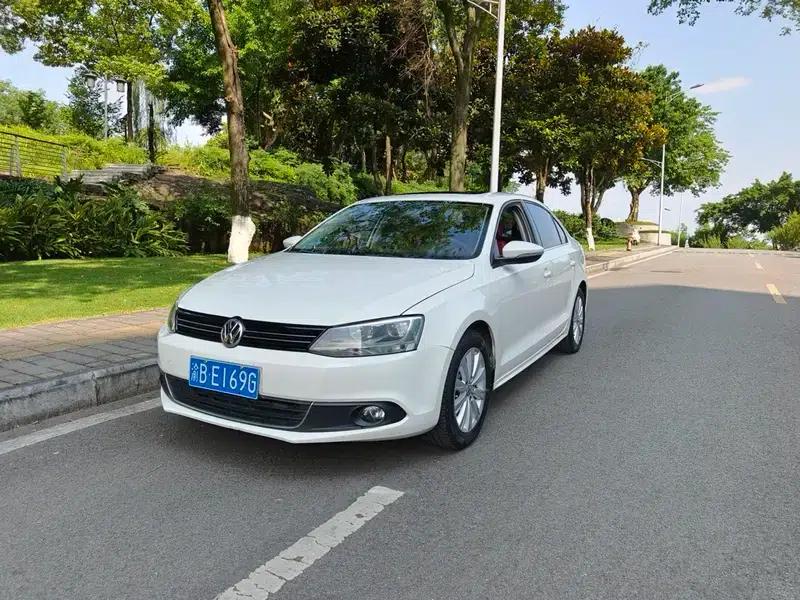 2014 Volkswagen Sagitar Facelift 1.6L Automatic Comfort Model — миниатюра 1