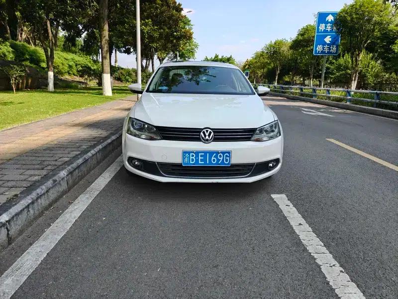 2014 Volkswagen Sagitar Facelift 1.6L Automatic Comfort Model — миниатюра 2