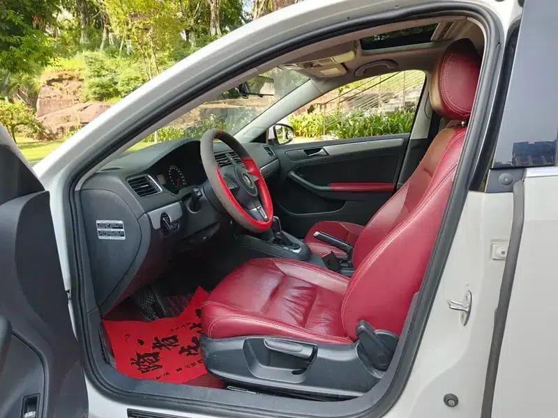 2014 Volkswagen Sagitar Facelift 1.6L Automatic Comfort Model — миниатюра 8