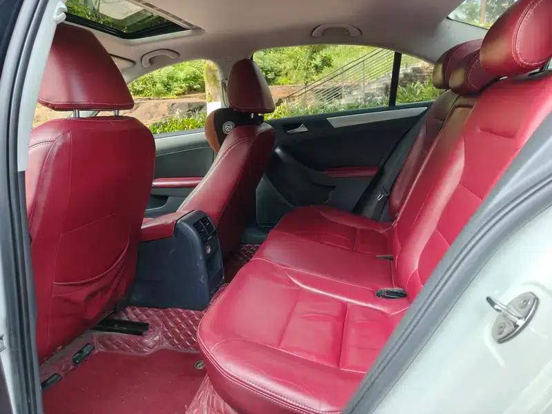 2014 Volkswagen Sagitar Facelift 1.6L Automatic Comfort Model — миниатюра 9
