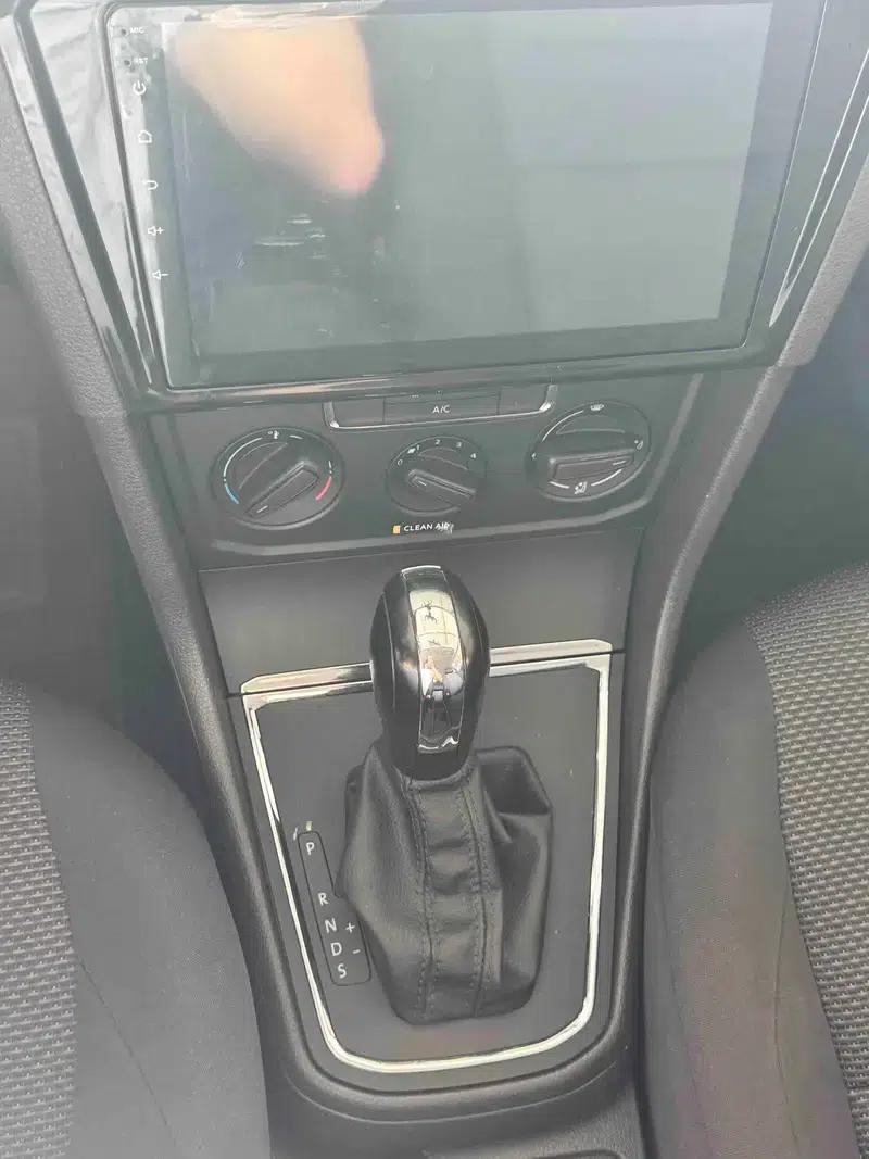 2017 Volkswagen Bora 1.6L Automatic Comfort Model — миниатюра 8