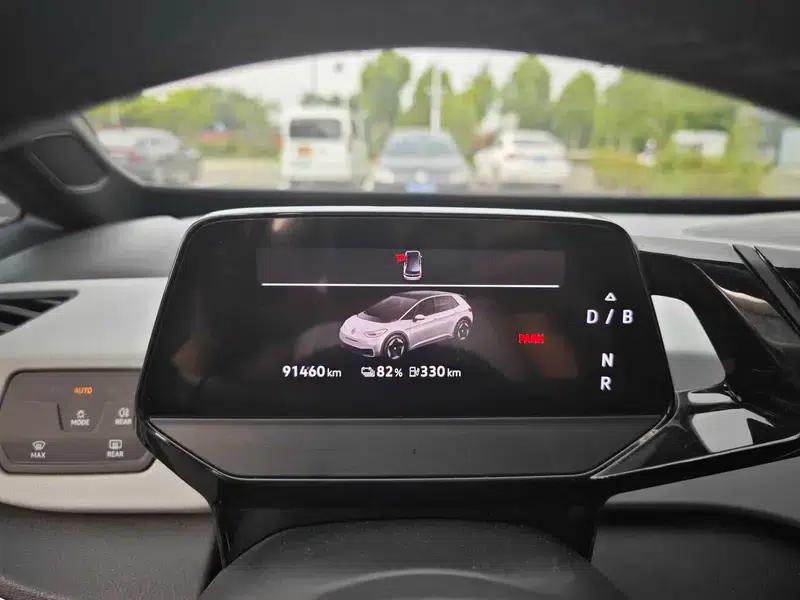 Volkswagen ID.3 2023 Pure Smart Edition — миниатюра 10