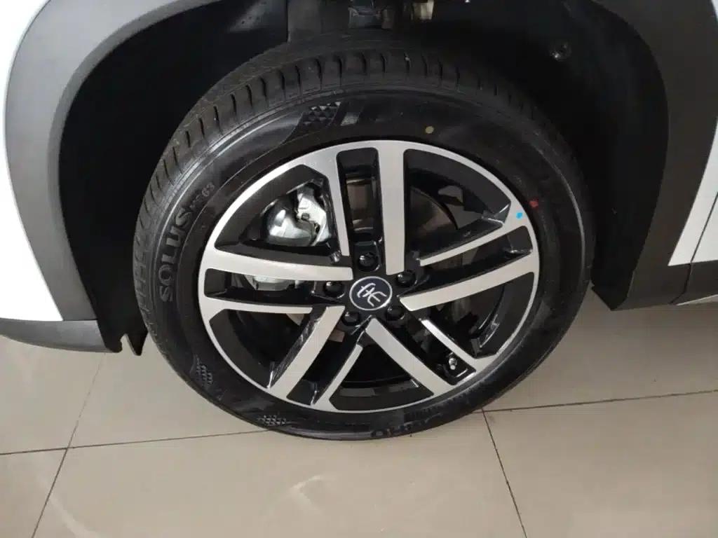 Song L DM-i 2025 Smart Driving Edition 112km Leading Model — миниатюра 23