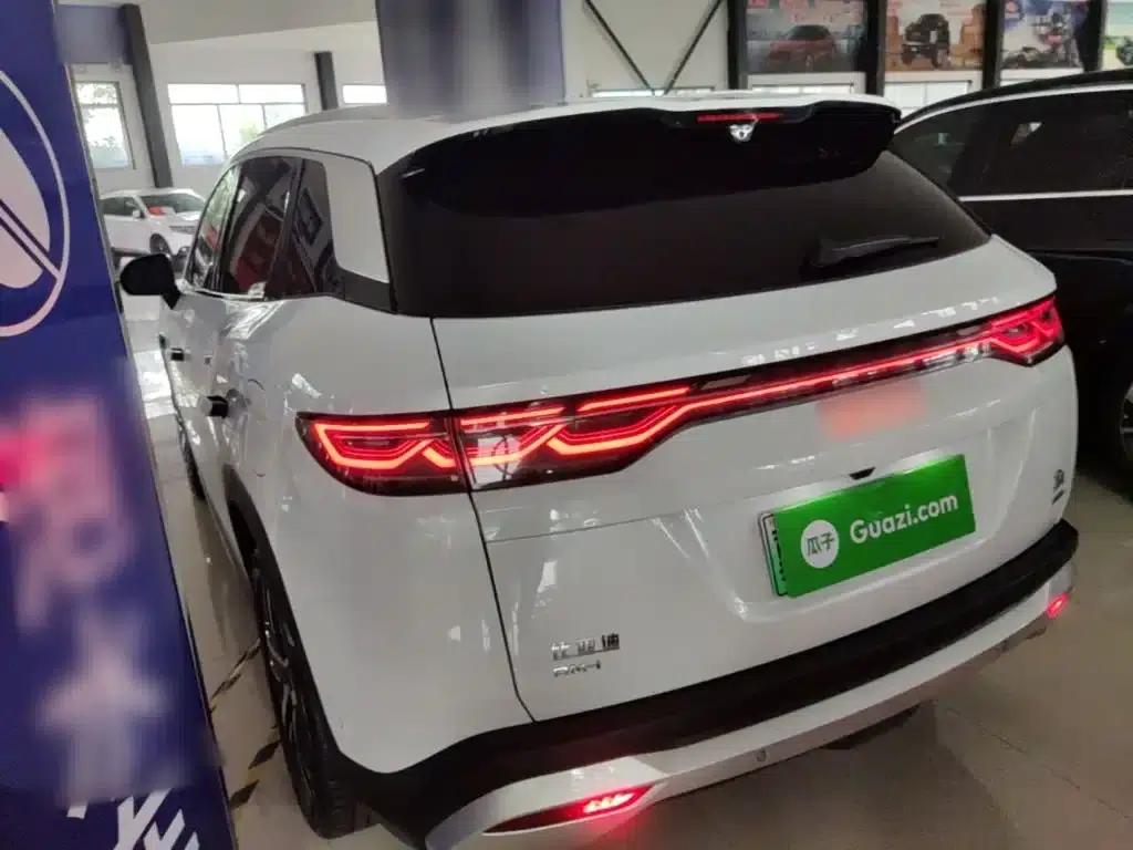 Song L DM-i 2025 Smart Driving Edition 112km Leading Model — миниатюра 5