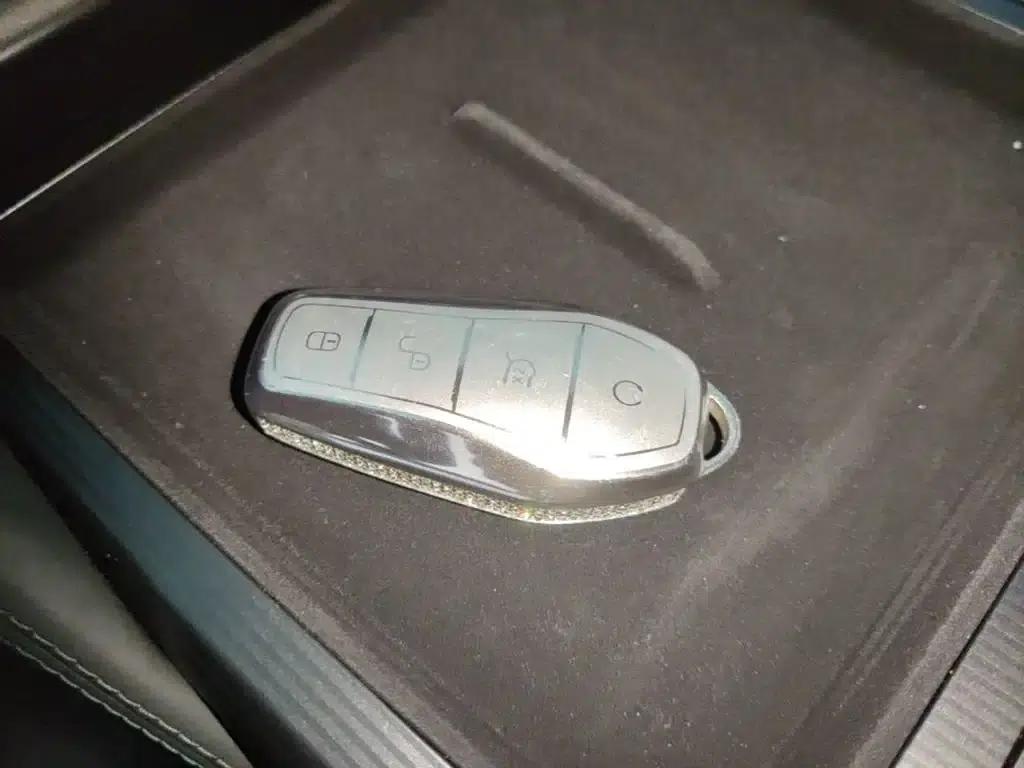 Song L DM-i 2025 Smart Driving Edition 112km Leading Model — миниатюра 9