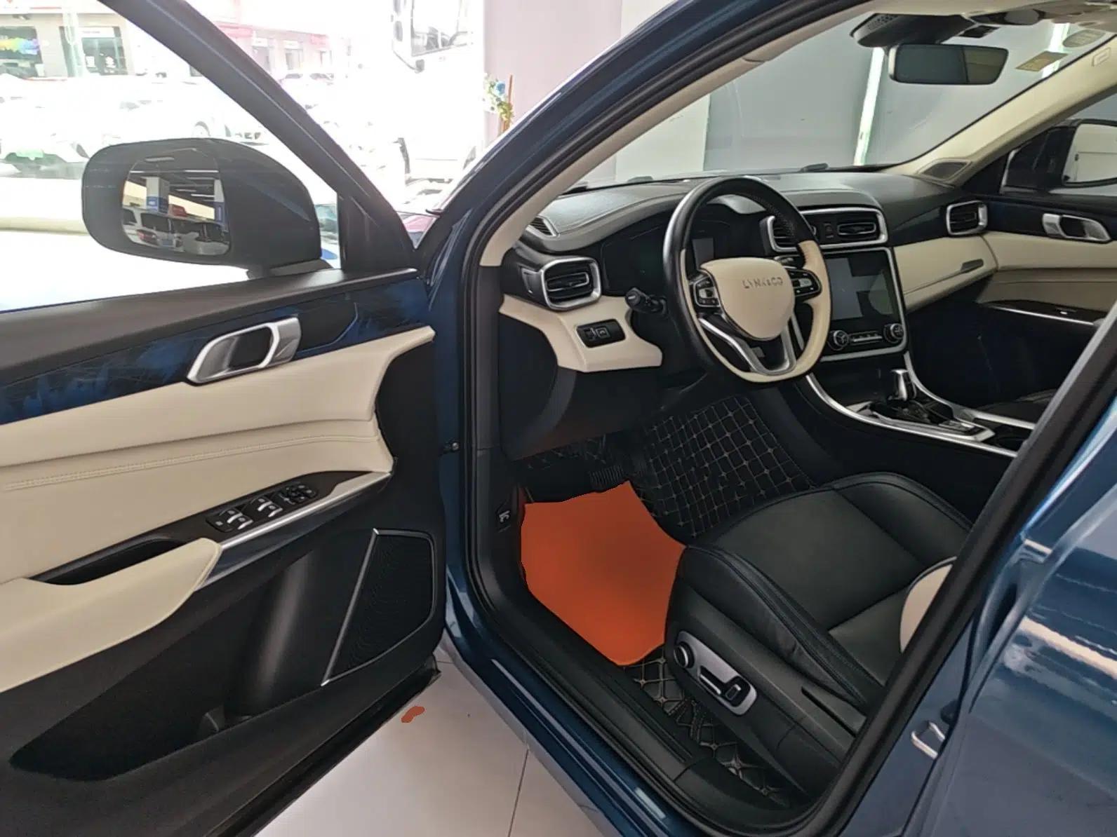 Lynk & Co 01 2017 2.0T Two-Wheel Drive Zhaopu Version — миниатюра 18