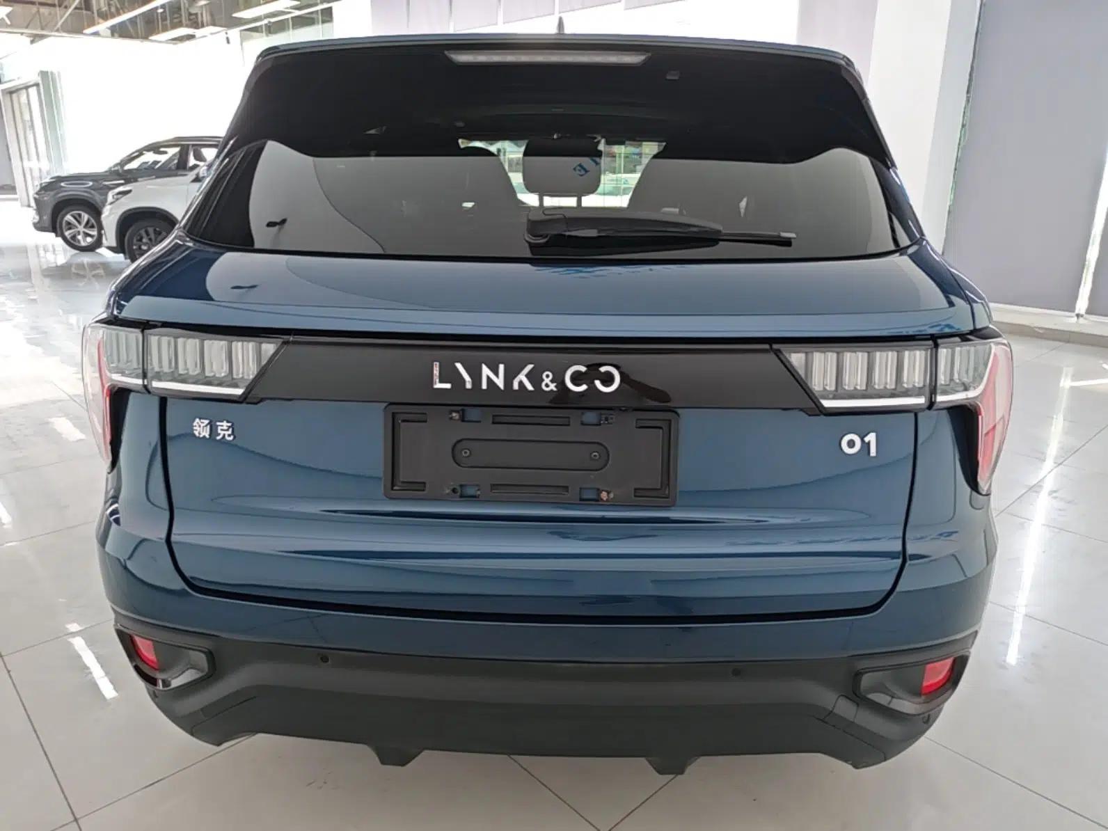 Lynk & Co 01 2017 2.0T Two-Wheel Drive Zhaopu Version — миниатюра 5