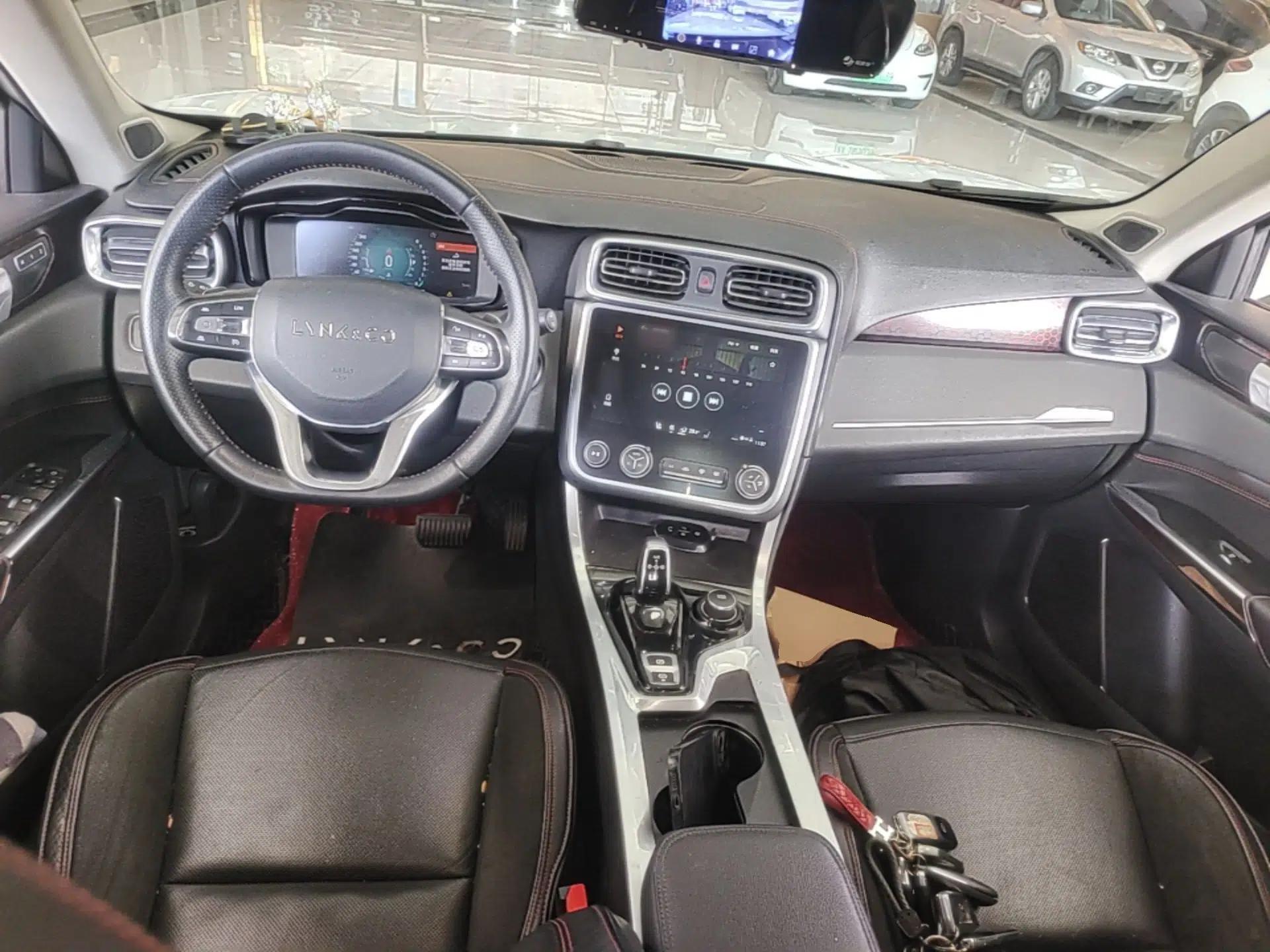 Lynk & Co 01 2017 2.0T Four-Wheel Drive Pro Edition — миниатюра 12