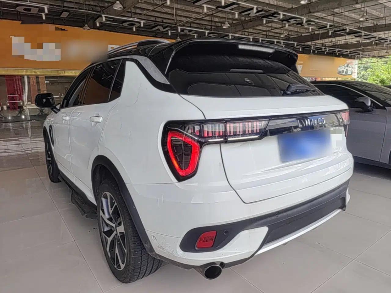 Lynk & Co 01 2017 2.0T Four-Wheel Drive Pro Edition — миниатюра 4