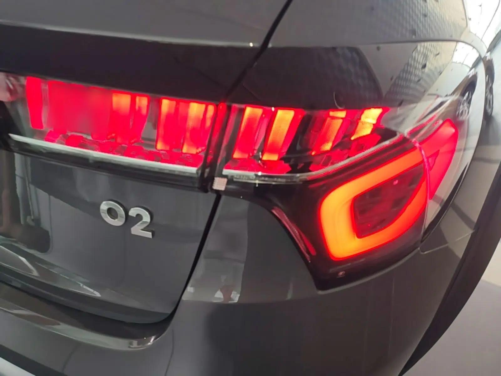 Lynk & Co 02 2019 1.5T DCT Two-Wheel Drive Shine Pro Edition China VI Standard — миниатюра 9
