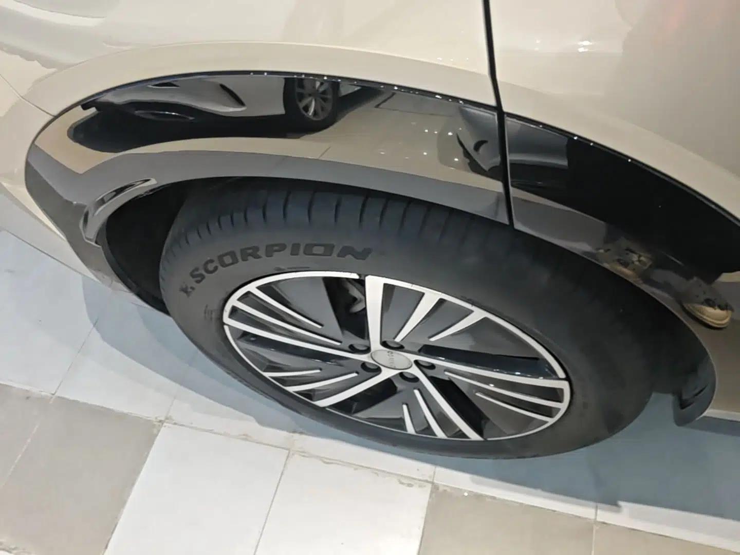 Lynk & Co 08 EM-P 2023 120km Long-Range Halo — миниатюра 11