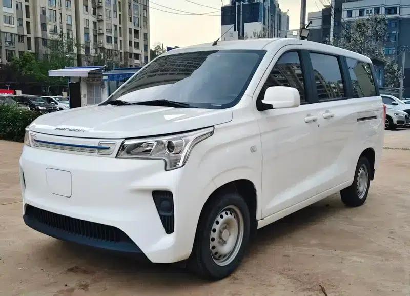 Fengguang E380 2022 Standard Edition - Comfort 5-seater — миниатюра 1