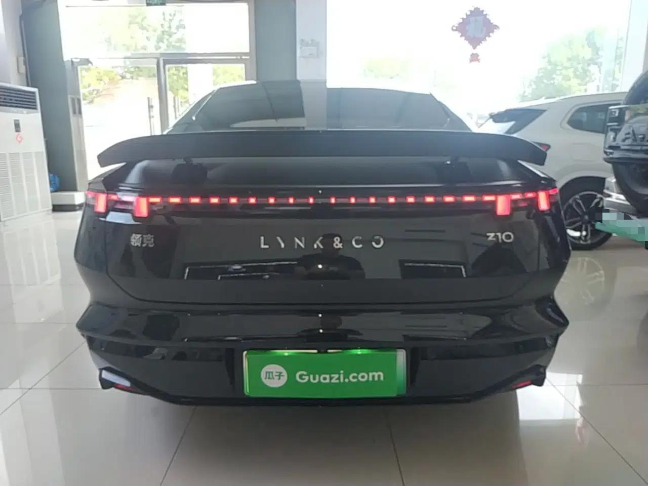 Lynk & Co Z10 2025 95 kWh 766 km Range Rear-Wheel Drive Max — миниатюра 5