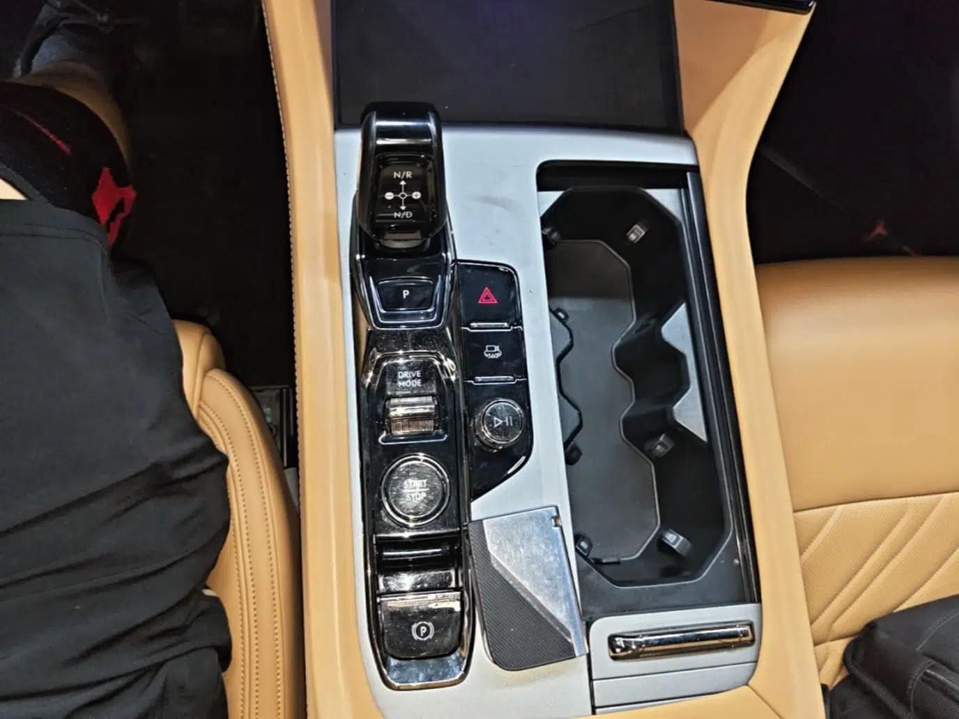 Lynk & Co 09 EM-P 2021 2.0T PHEV Halo Six-Seater — миниатюра 21
