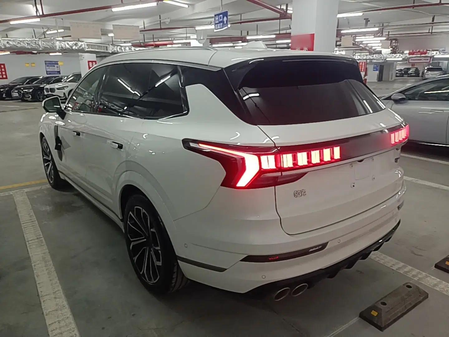 Lynk & Co 09 EM-P 2021 2.0T PHEV Ultra Six-Seater — миниатюра 4