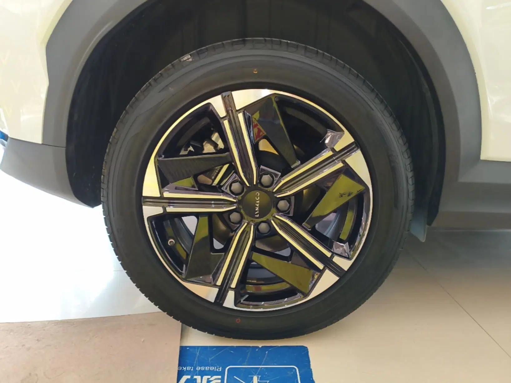 Lynk & Co 06 EM-P 2023 EM-P 126 Long-Range Halo — миниатюра 11