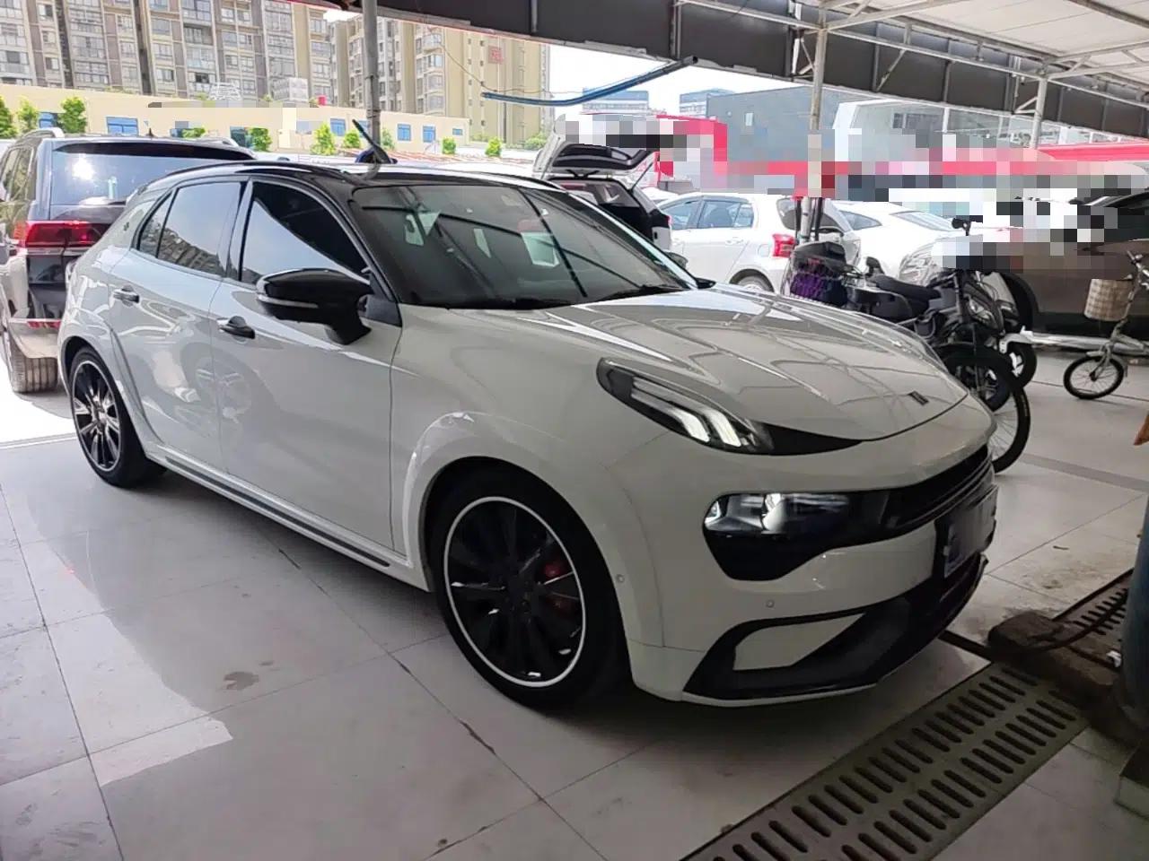Lynk & Co 02 Hatchback 2022 2.0TD Pro — миниатюра 3