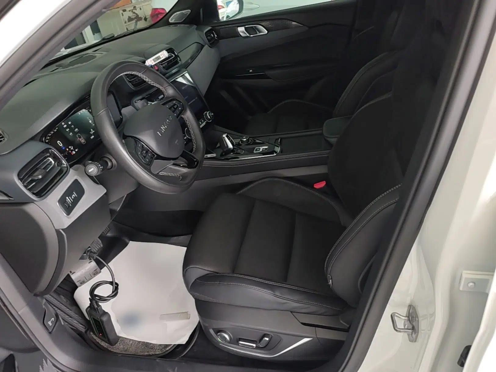 Lynk & Co 02 Hatchback 2022 2.0TD Pro — миниатюра 22