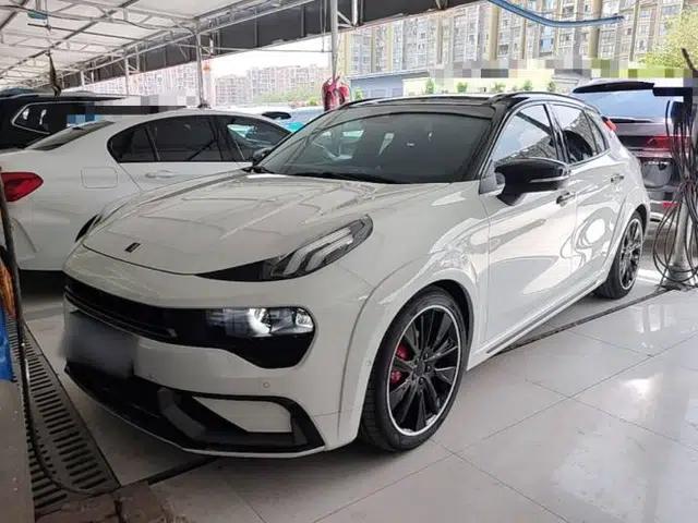 Lynk & Co 02 Hatchback 2022 2.0TD Pro