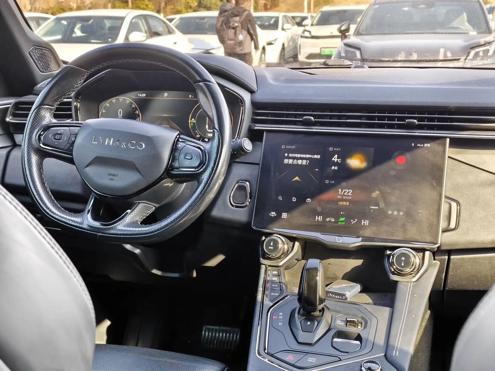 Lynk & Co 01 EM-P 2022 1.5TD PHEV Plus — миниатюра 8