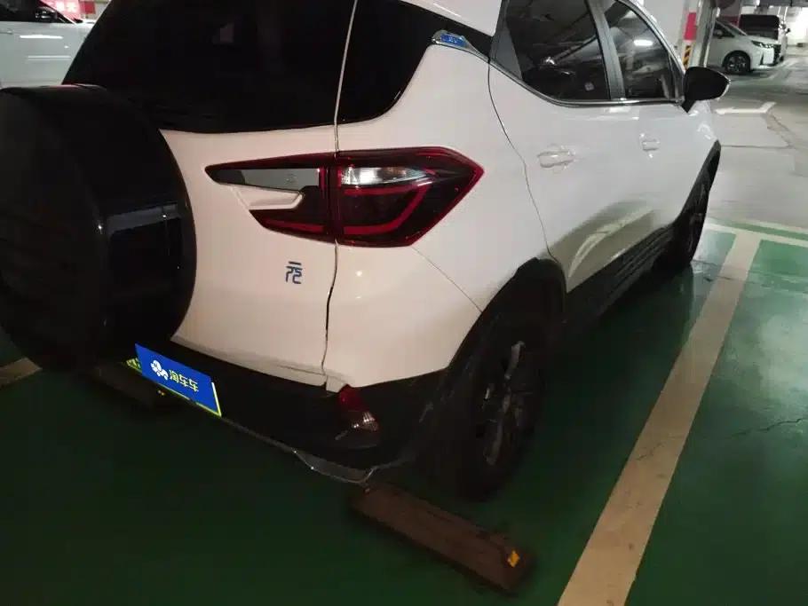 Yuan New Energy 2018 EV360 Smart Connected Cool Edition — миниатюра 3