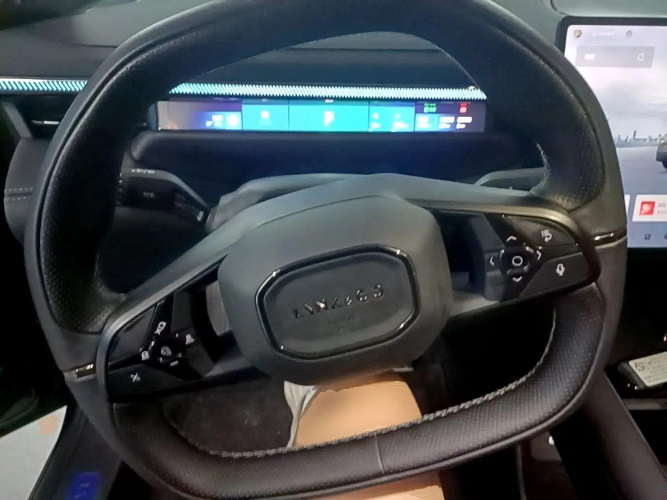 Lynk & Co 10 EM-P 2025 Model 120 Four-Wheel Drive Ultra — миниатюра 13