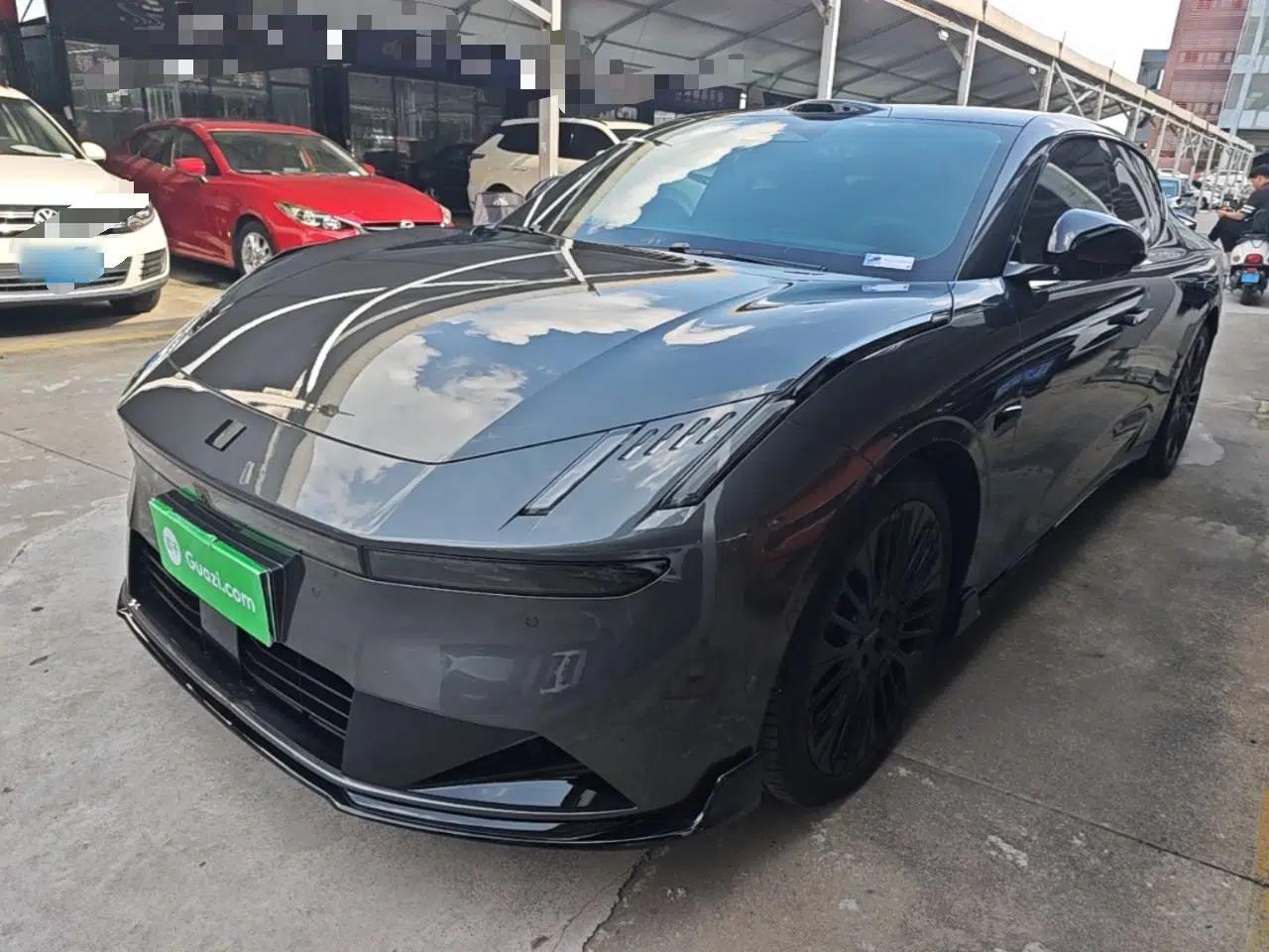 Lynk & Co 10 EM-P 2025 Facelifted Model 240 All-Wheel Drive Ultra — миниатюра 1