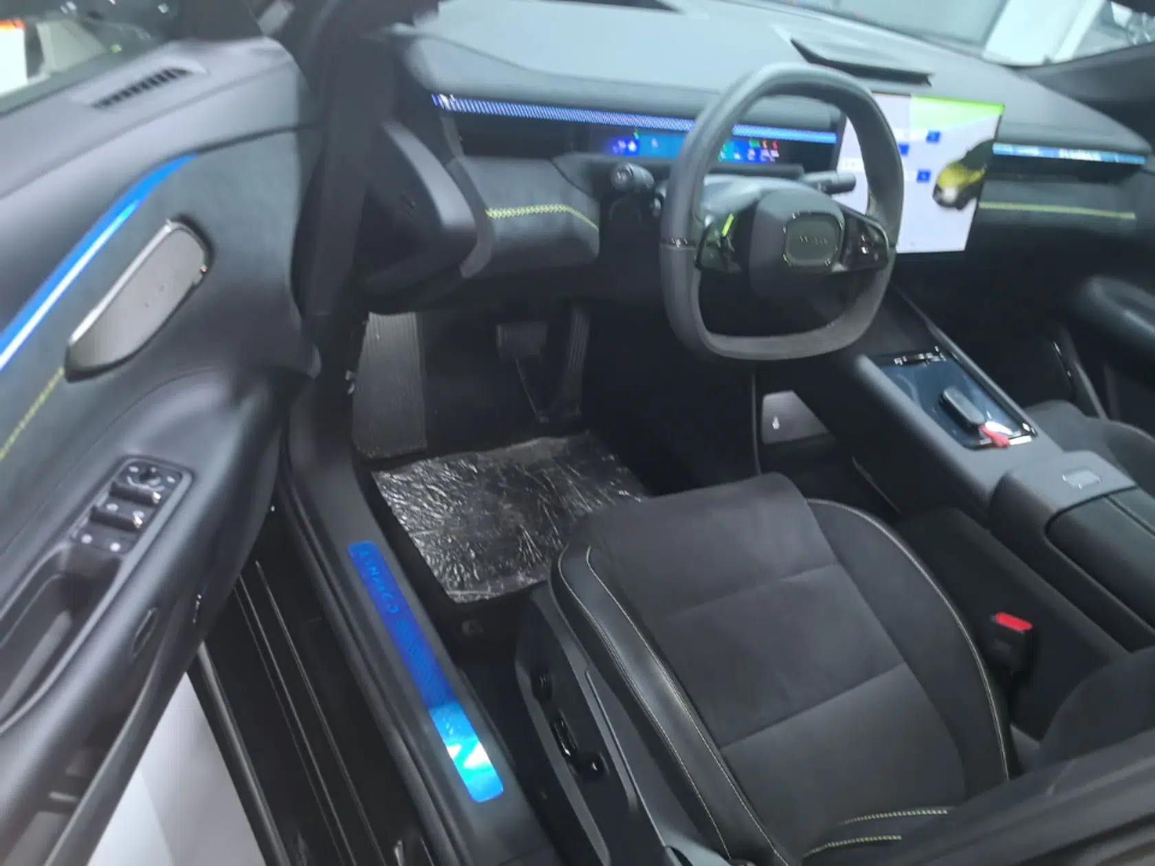 Lynk & Co 10 EM-P 2025 Model 240 All-Wheel Drive Ultra—Sport Edition — миниатюра 18