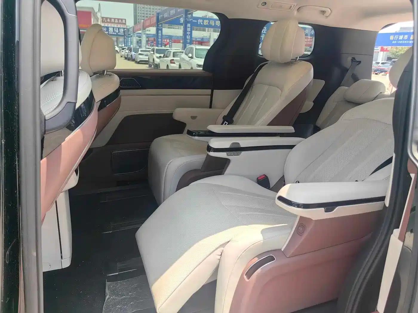 Summer 2025 DM-i 1.5T 180km/h Superior Edition — миниатюра 6
