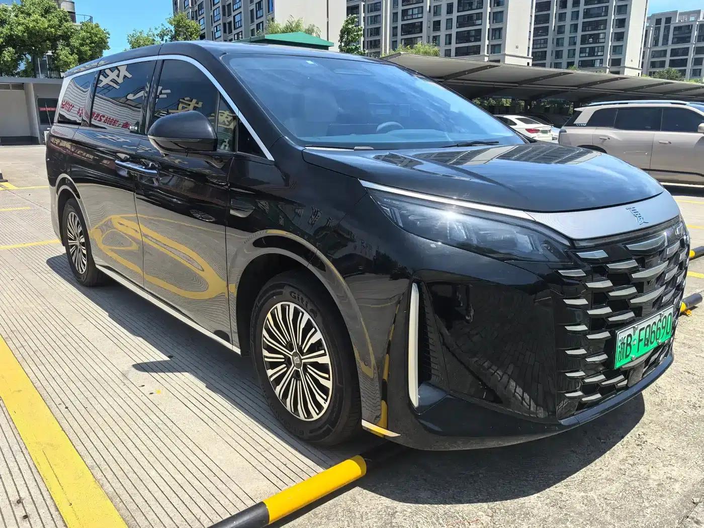 Summer 2026 DM-i 1.5T 218KM Superior Edition — миниатюра 2
