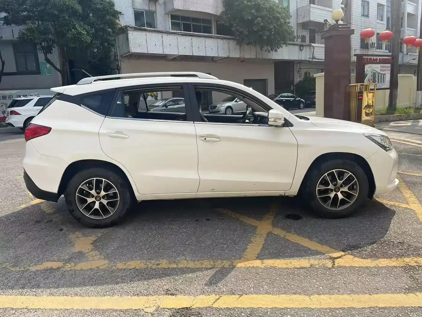 Song 2016 Grand Edition 1.5TID Automatic Elite — миниатюра 4