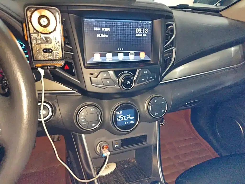 Song 2018 1.5TI Manual Intelligent Connectivity Premium Edition — миниатюра 6