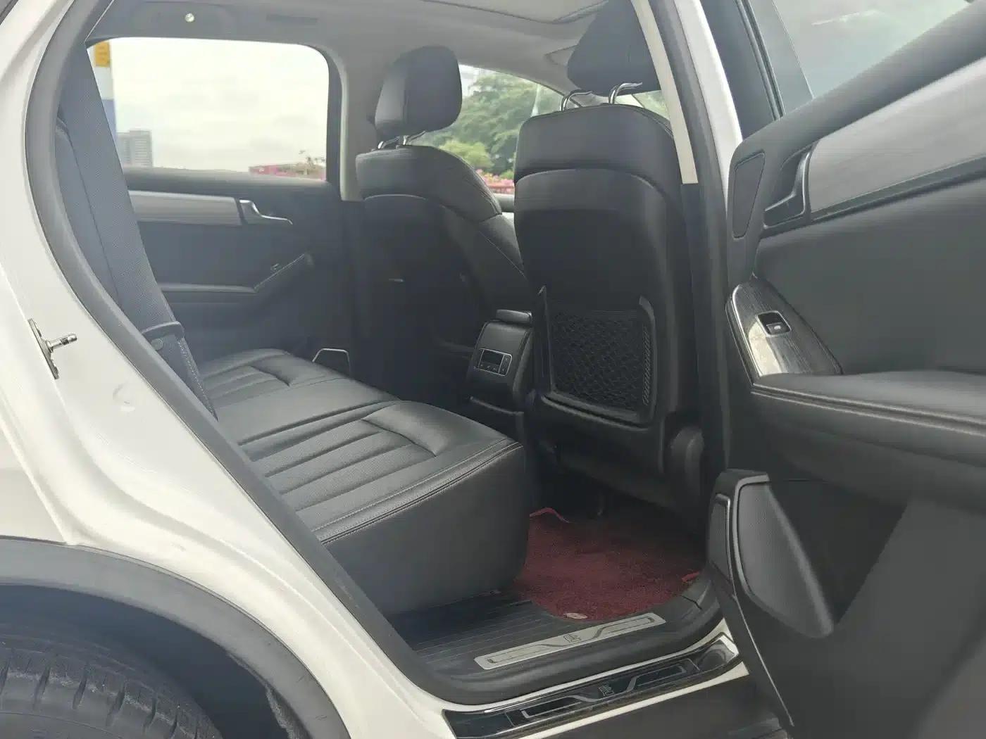 Tang 2018 2.0T Automatic Intelligent Connected Premium 7-seater National V Emission Standard — миниатюра 12