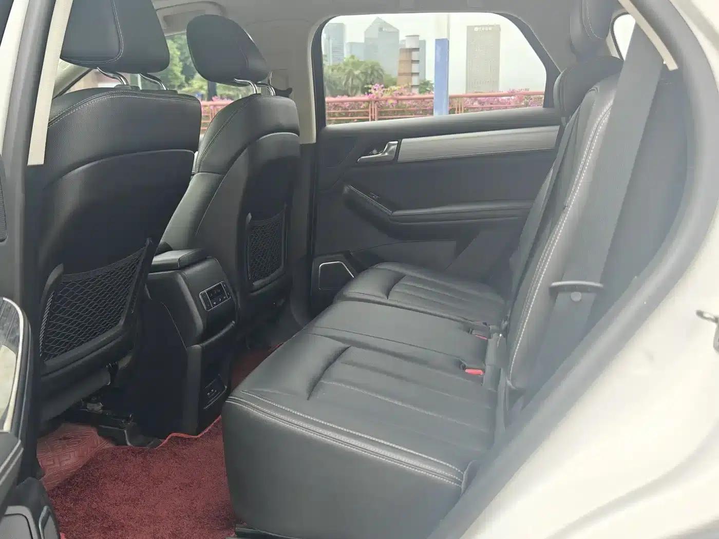 Tang 2018 2.0T Automatic Intelligent Connected Premium 7-seater National V Emission Standard — миниатюра 13