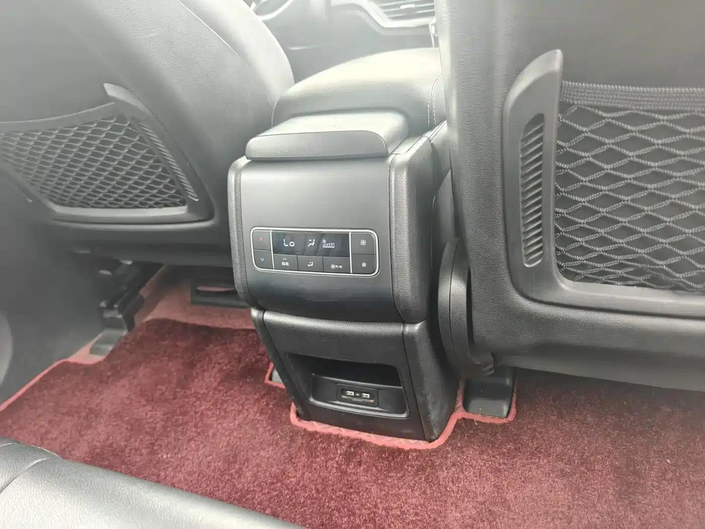 Tang 2018 2.0T Automatic Intelligent Connected Premium 7-seater National V Emission Standard — миниатюра 14
