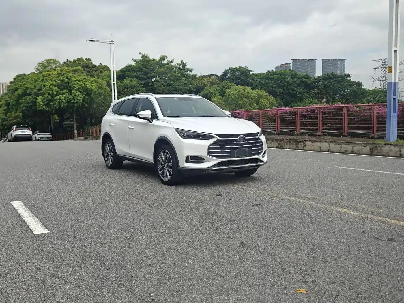 Tang 2018 2.0T Automatic Intelligent Connected Premium 7-seater National V Emission Standard — миниатюра 3