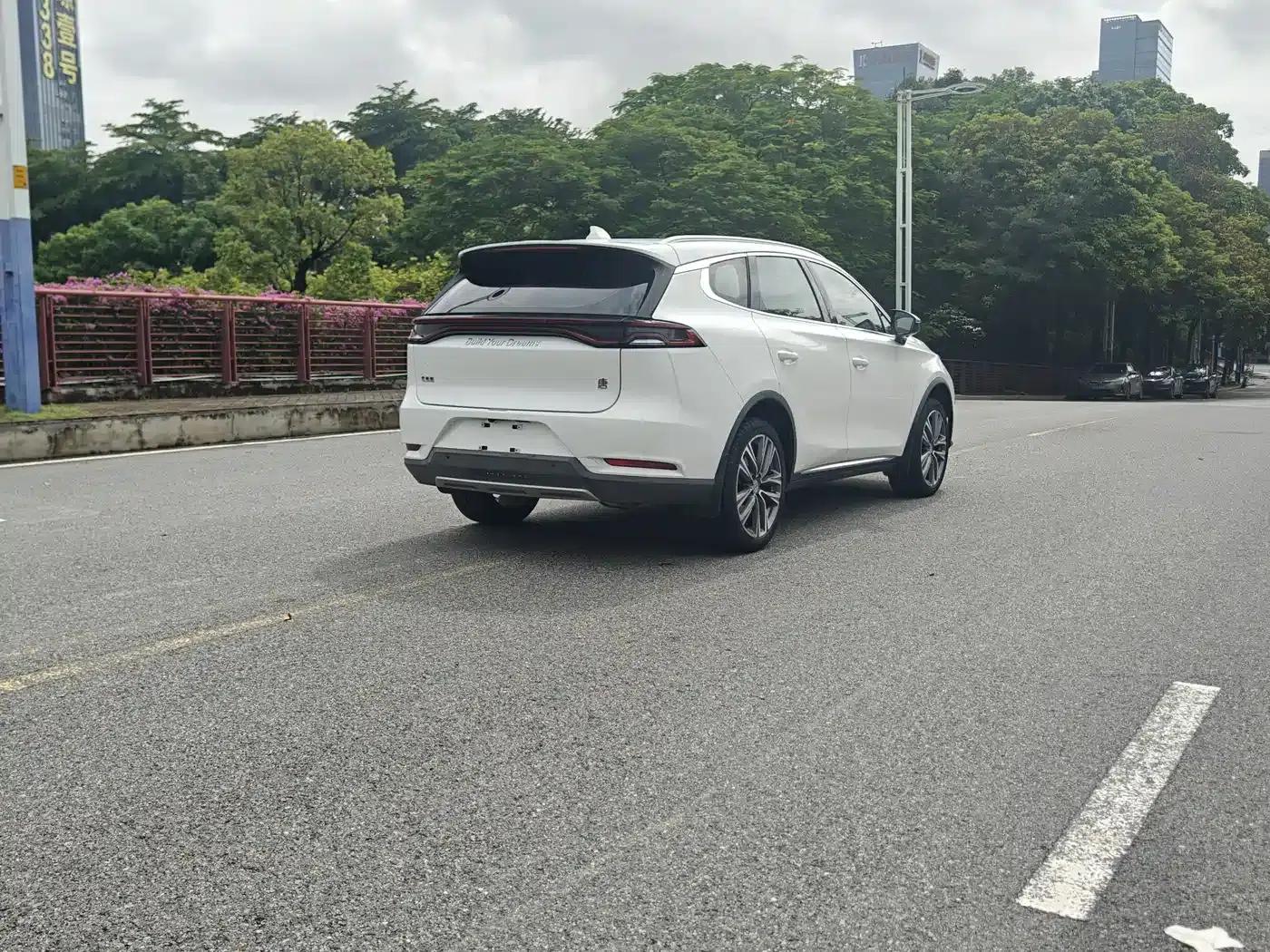 Tang 2018 2.0T Automatic Intelligent Connected Premium 7-seater National V Emission Standard — миниатюра 4