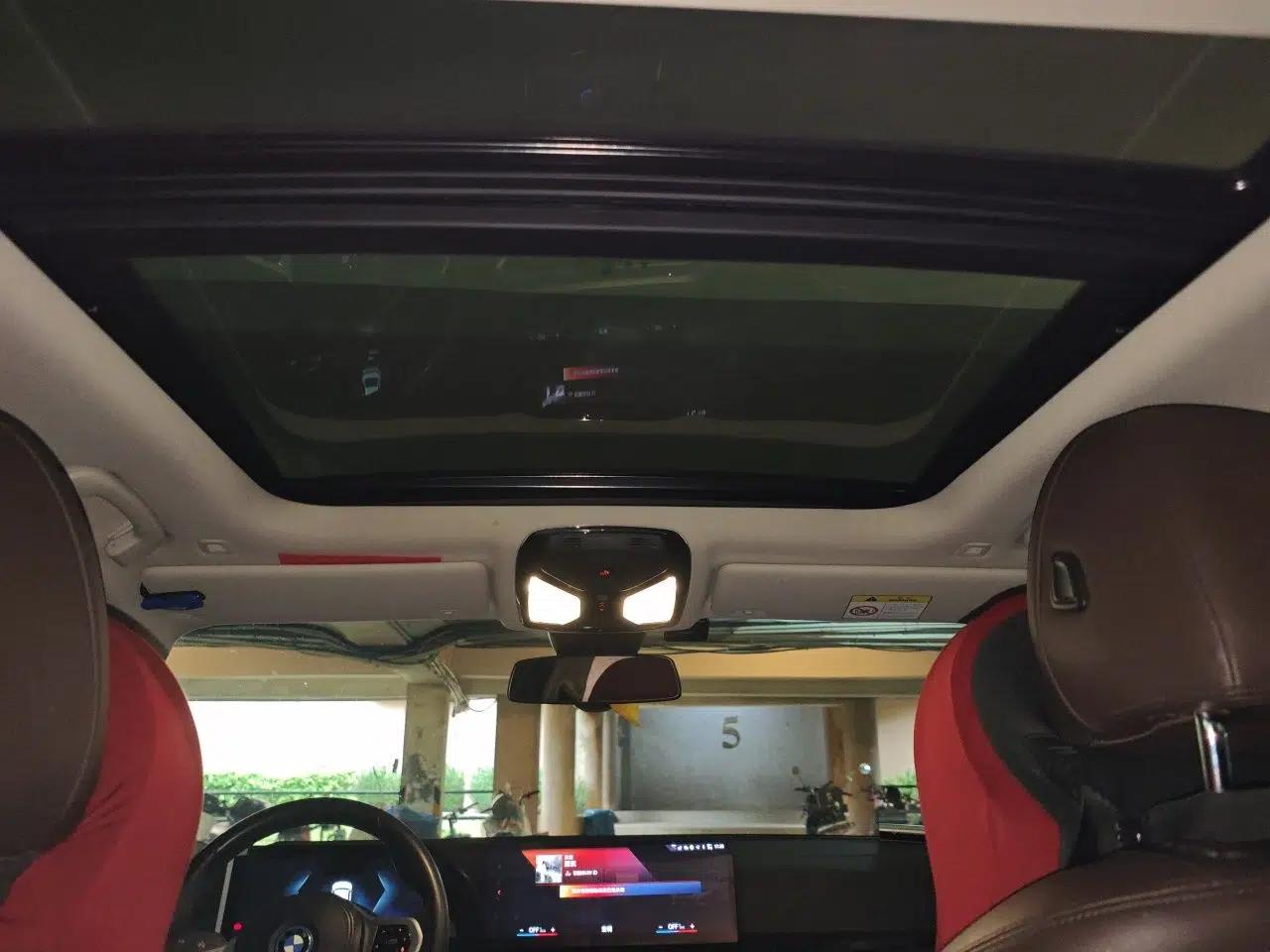 BMW i3 2023 eDrive 40 L Midnight Edition — миниатюра 18