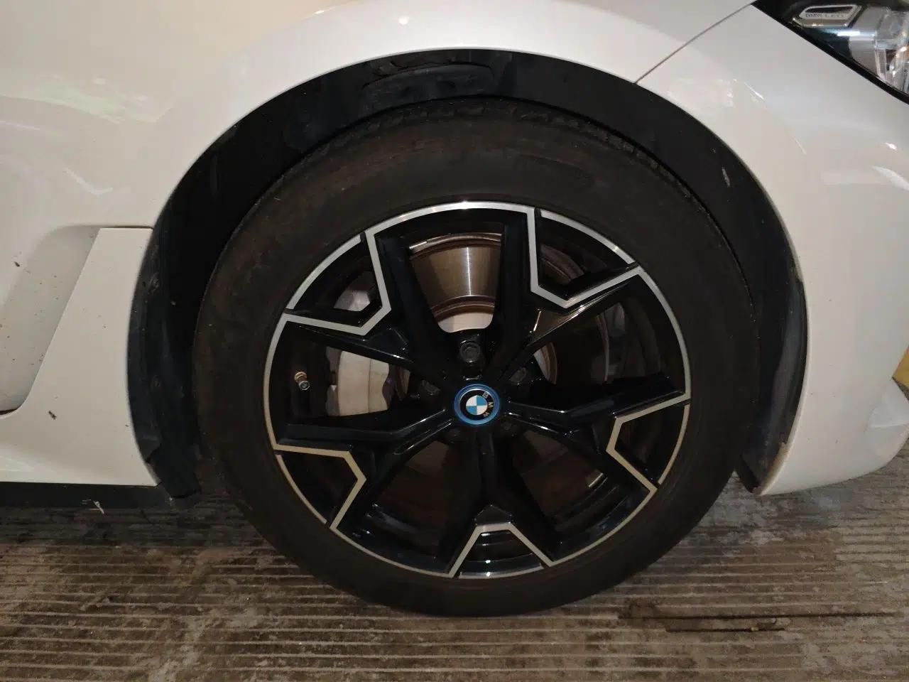 BMW i3 2023 eDrive 40 L Midnight Edition — миниатюра 8