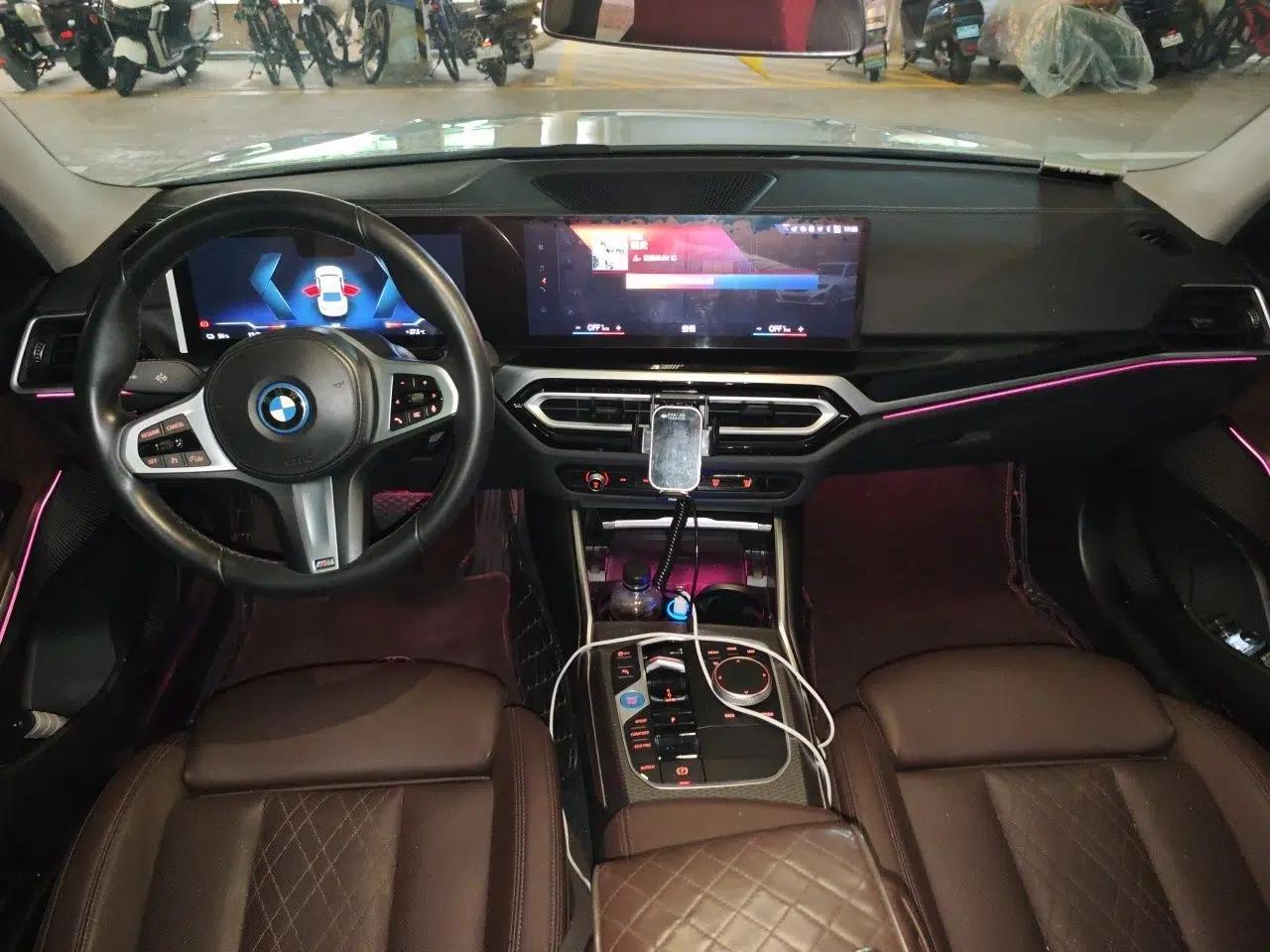 BMW i3 2023 eDrive 40 L Midnight Edition — миниатюра 9
