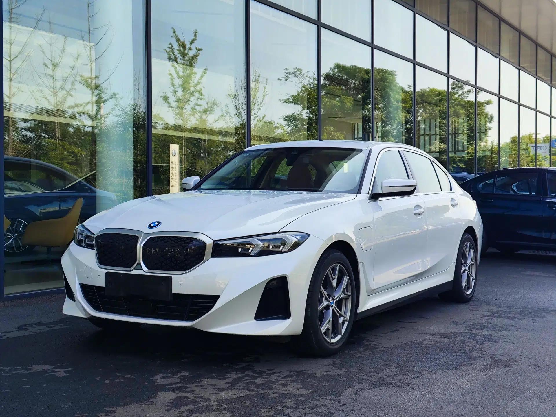 BMW i3 2026 Model, eDrive 35 L — миниатюра 1