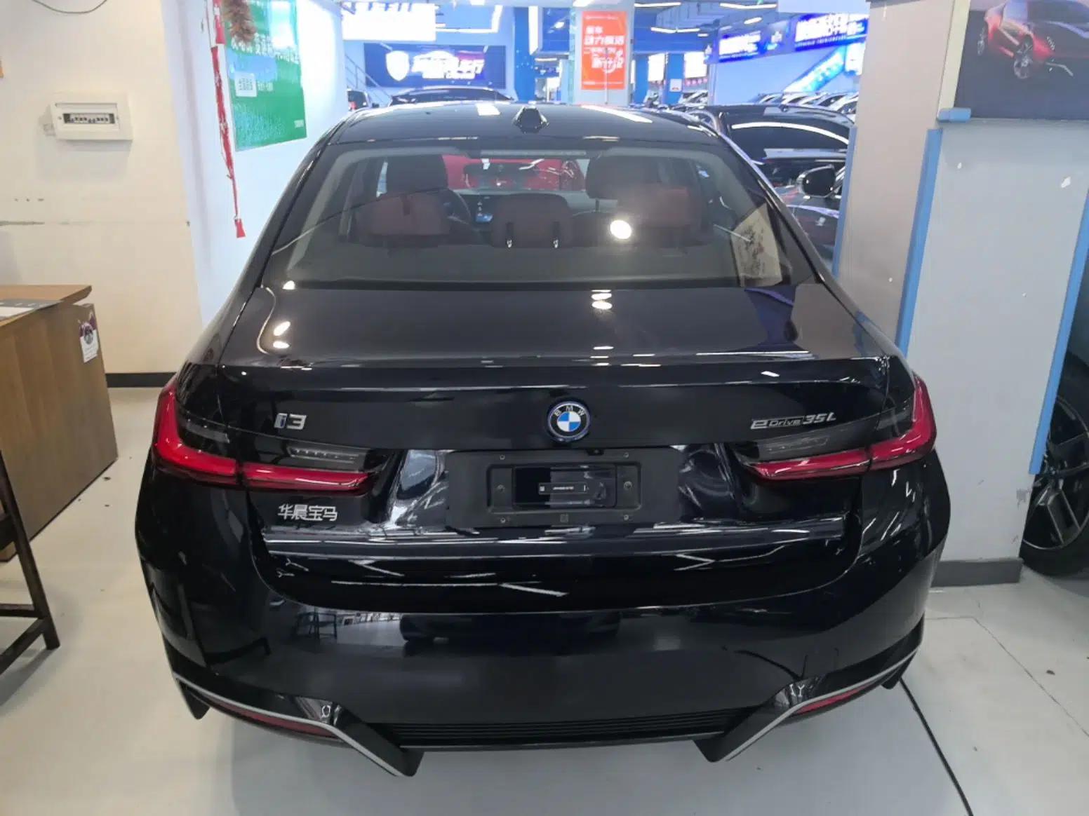 BMW i3 2025 eDrive 35 L — миниатюра 5