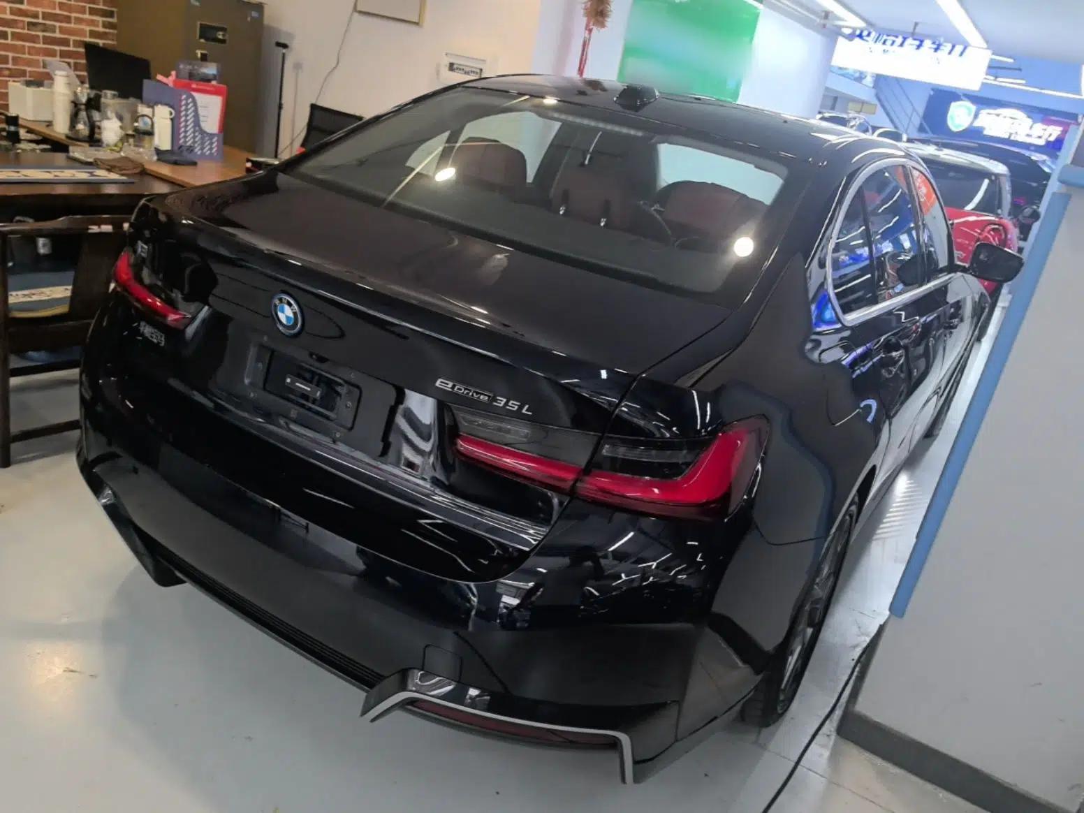 BMW i3 2025 eDrive 35 L — миниатюра 6