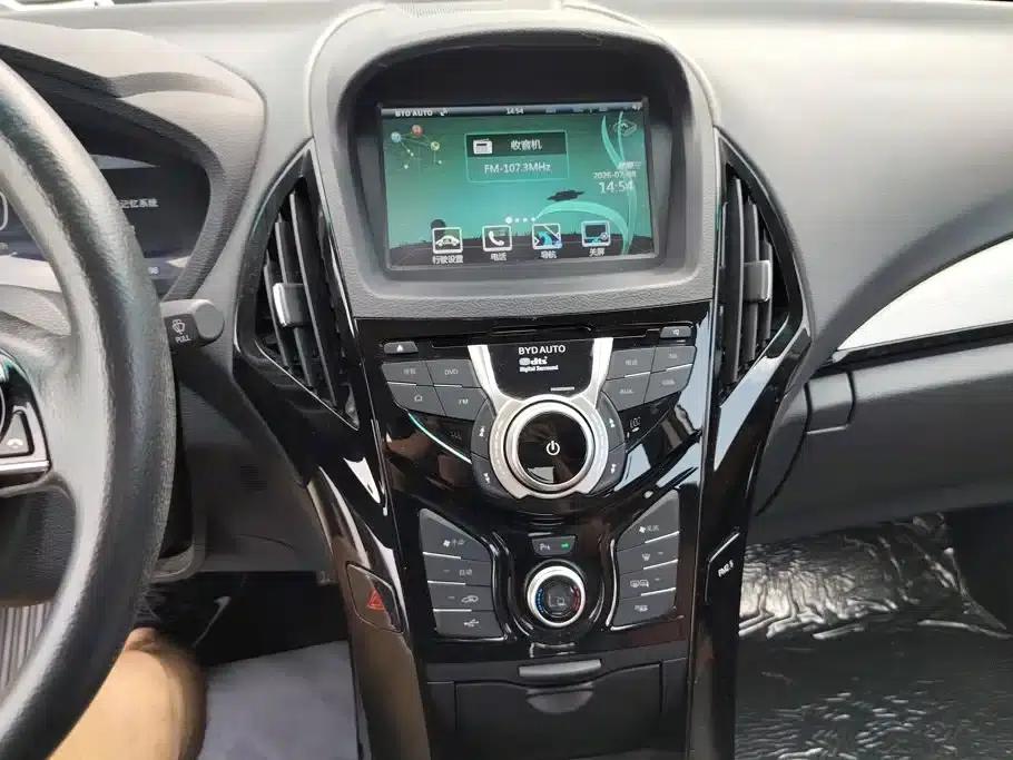 Qin New Energy 2016 Qin EV300 Flagship Edition — миниатюра 13