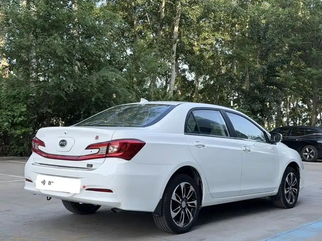 Qin New Energy 2015 1.5T Dual Crown Flagship Plus Edition — миниатюра 4