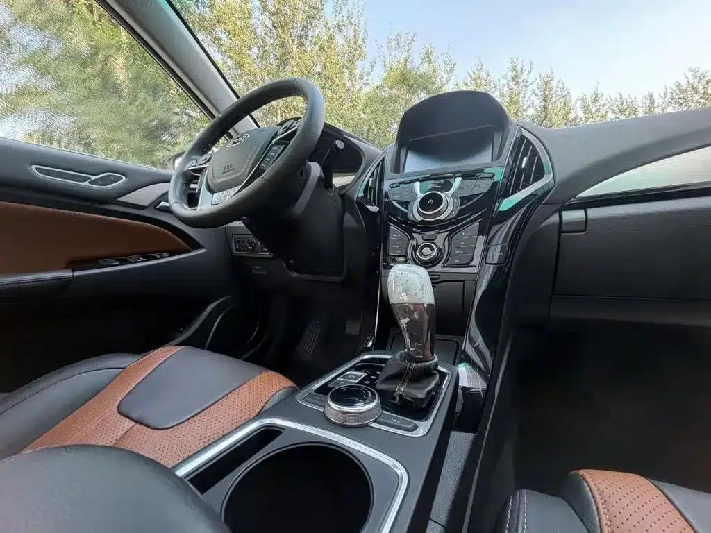 Qin New Energy 2015 1.5T Dual Crown Flagship Plus Edition — миниатюра 8