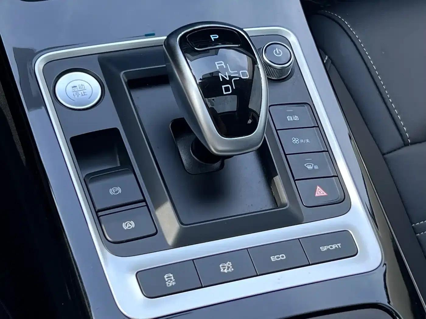 Qin New Energy 2019 Long Range Luxury Edition — миниатюра 12