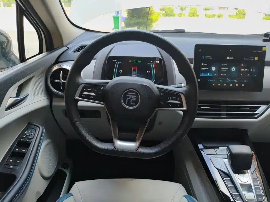 Yuan Pro 2023 320KM Luxury Edition — миниатюра 7