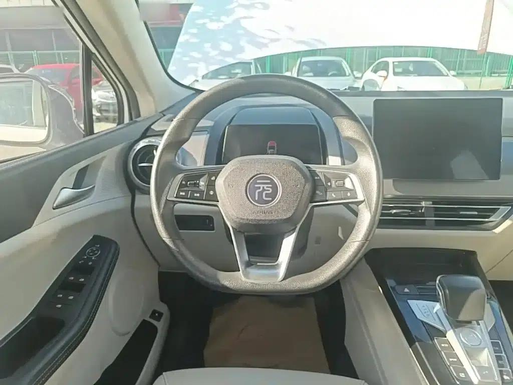 Yuan Pro 2021 401KM Premium — миниатюра 11